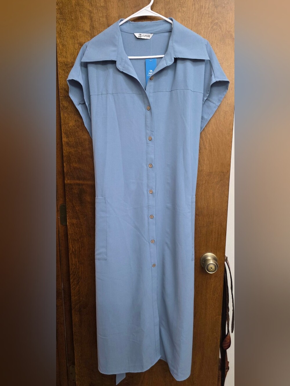 Soft, breathable fabric for comfortable all-day wear. Dress, Size L